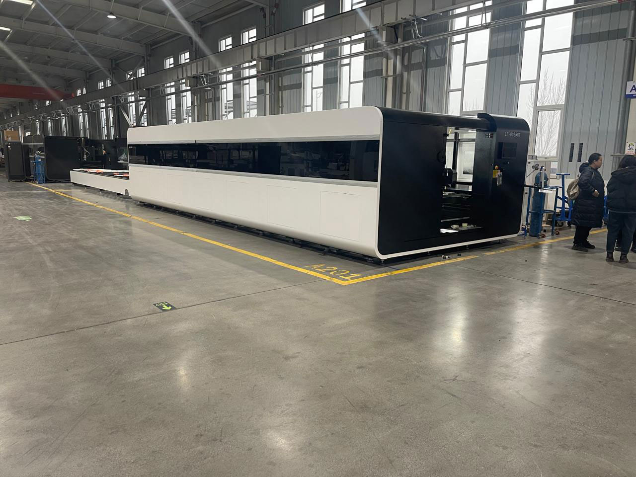 Laser cutting machine
